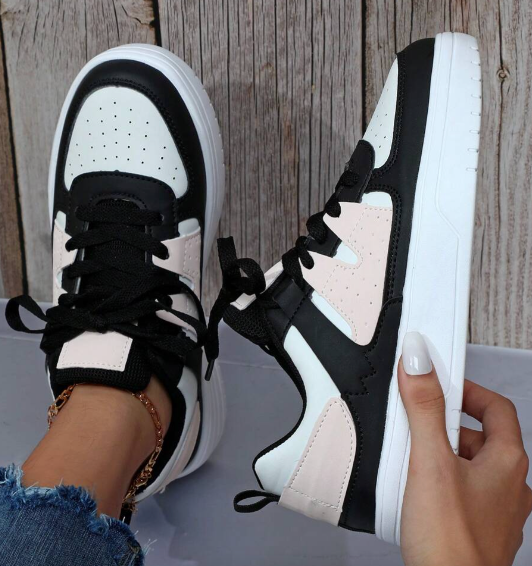 Sneakers för kvinnor - Bekväma - Snörning - Skate skor - Casual Sneakers