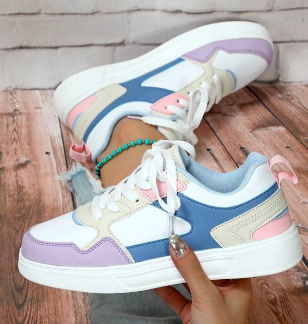 Sneakers för kvinnor - Bekväma - Snörning - Skate skor - Casual Sneakers