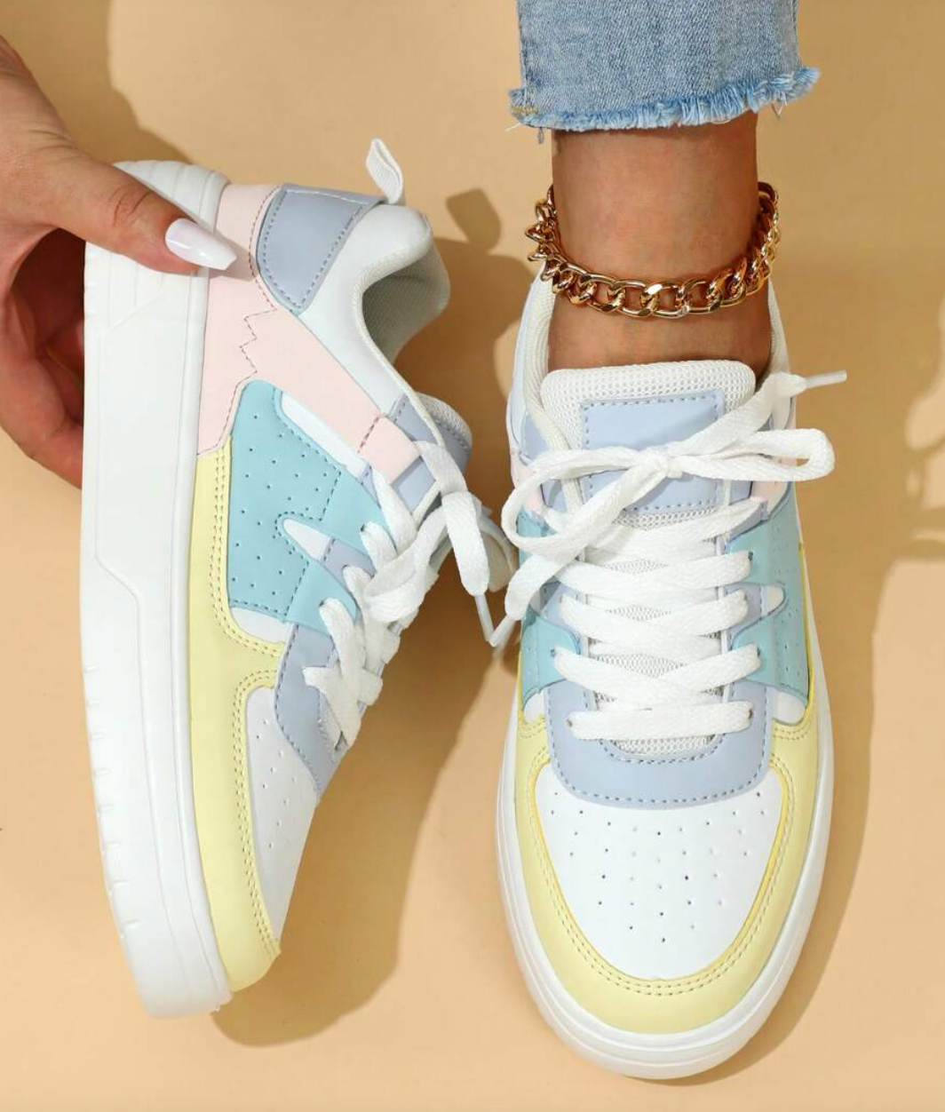 Sneakers för kvinnor - Bekväma - Snörning - Skate skor - Casual Sneakers