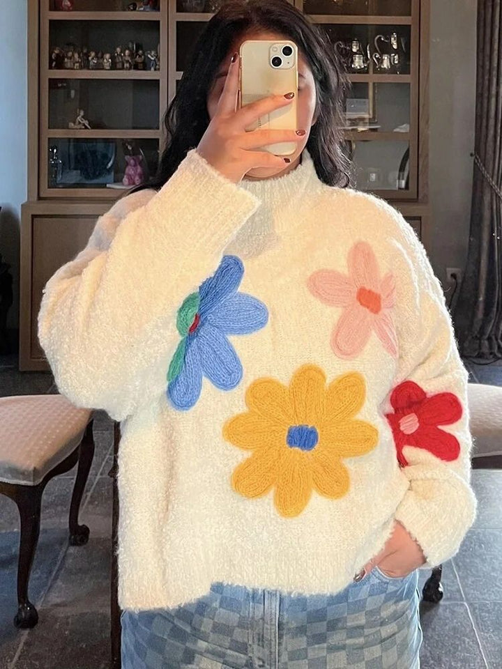 Stickad tröja - Höghalsad vit blommig tröja för kvinnor
