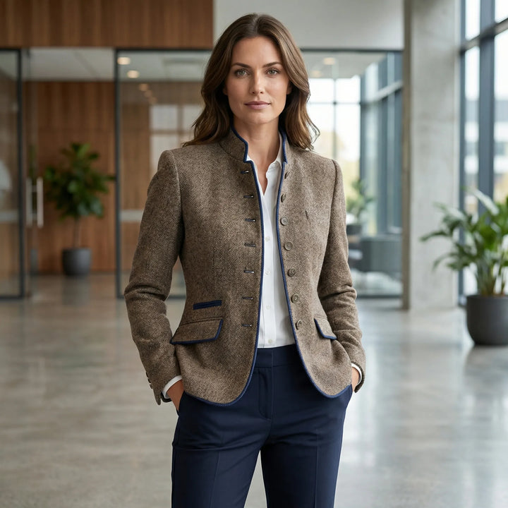 Figursydd damblazer med stående krage - Eliana