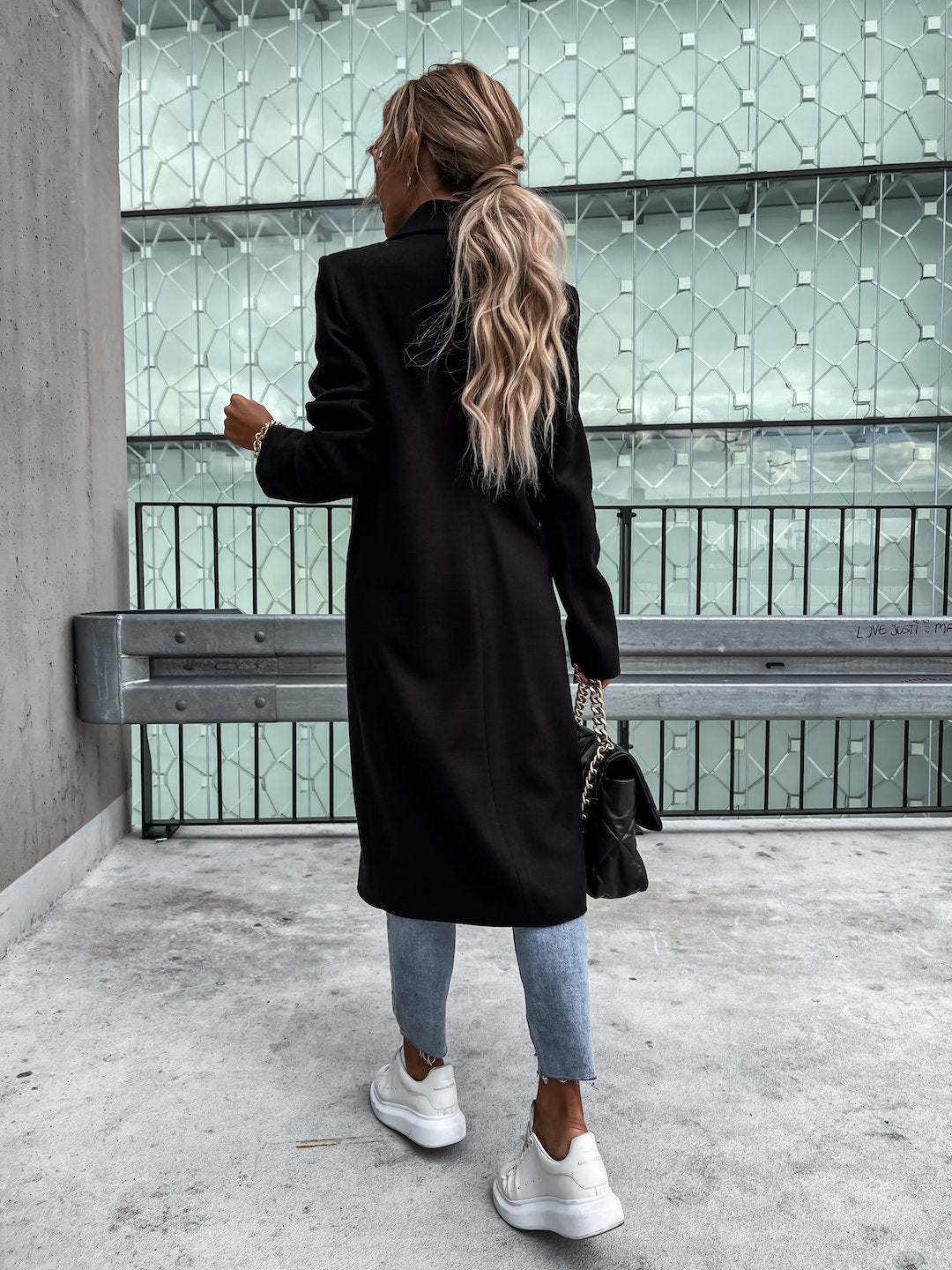 Trenchcoat i ull - Lång dubbelknäppt ullblandad kappa för kvinnor