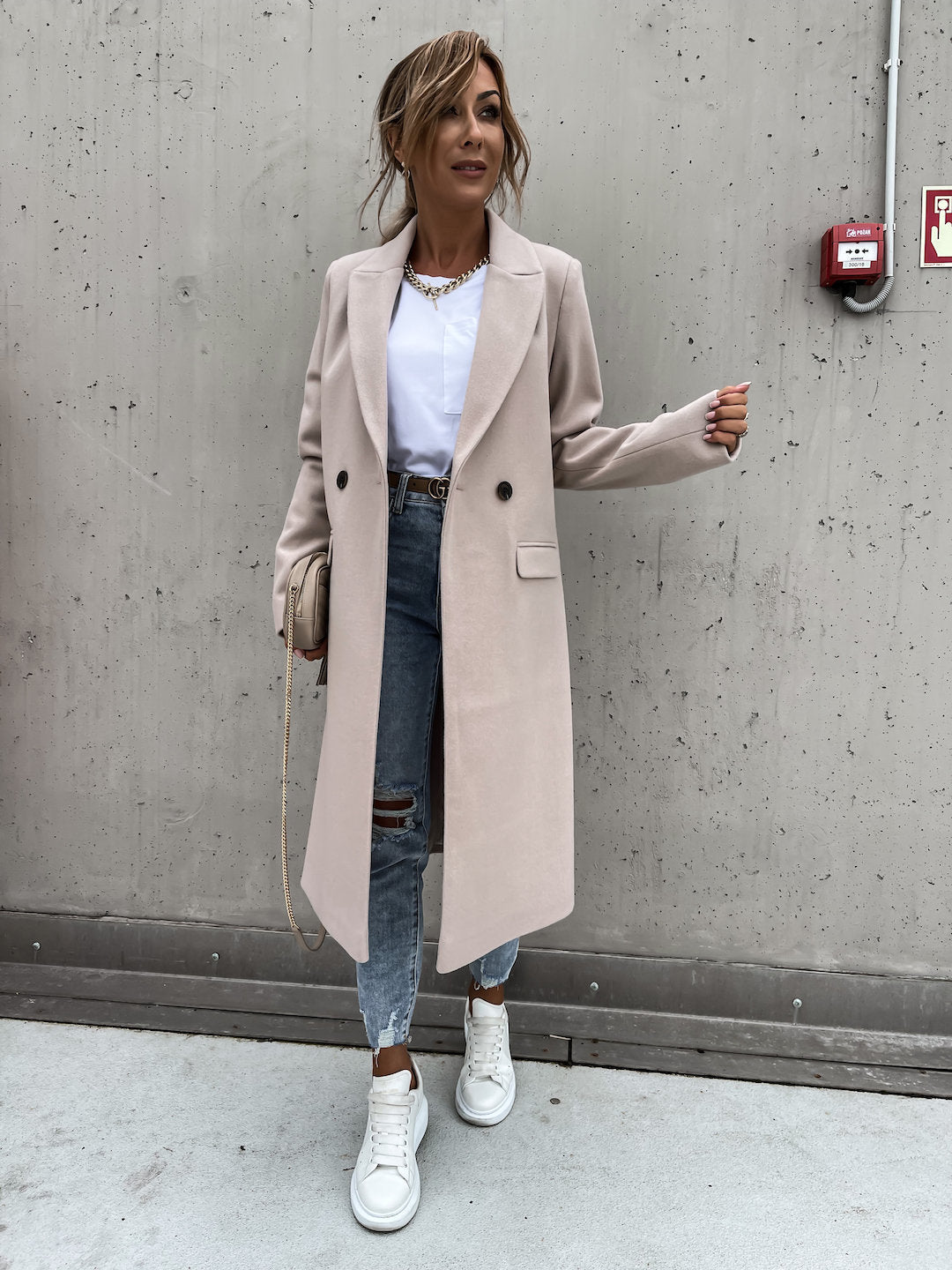 Trenchcoat i ull - Lång dubbelknäppt ullblandad kappa för kvinnor