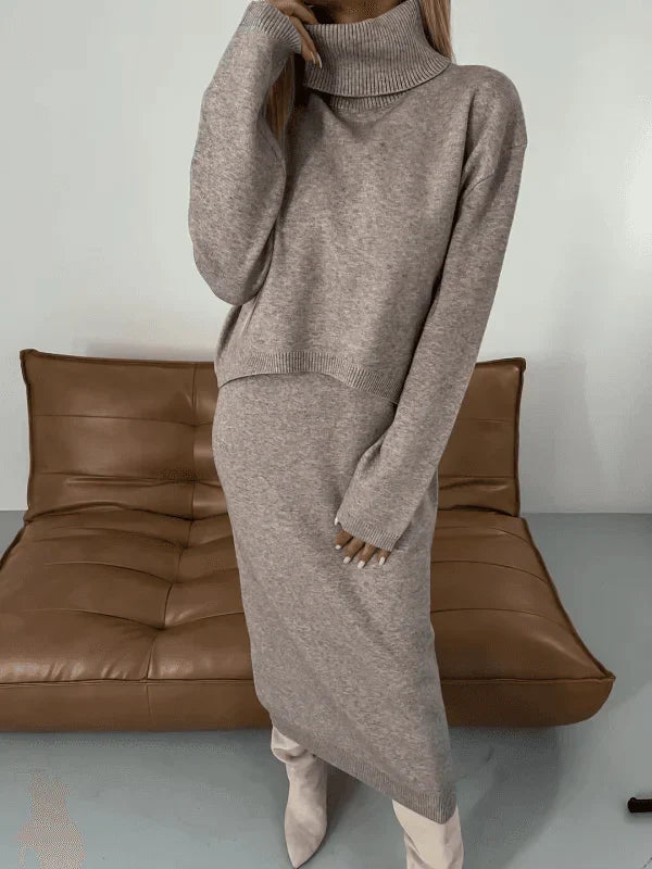 Tvådelat set i trikå - Turtleneck - Långärmad - Set med kjol och topp i trikå - Damkläder