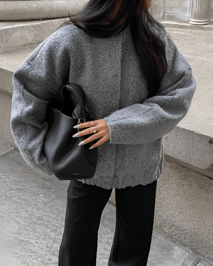 Ulljacka - Knäppning - Fickor - Oversized jacka - Damjacka
