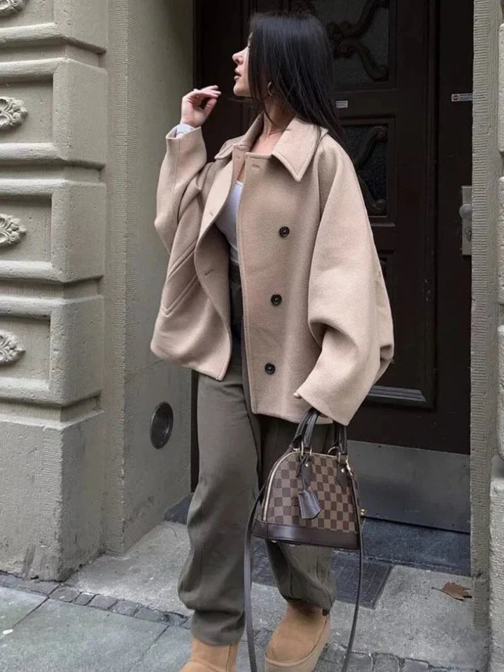 Ulljacka | Oversized | Enkelknäppt | Kort ulljacka | Damjacka