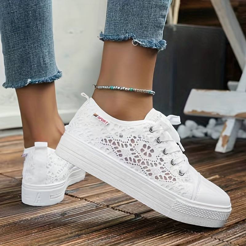 Kvinnors Lättviktssneakers med Spetsdetaljer